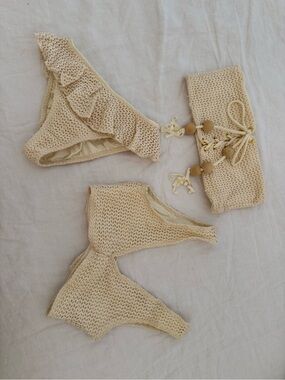 Montce bone Crotchet set of 2 Small tops & 1 XS bottom.